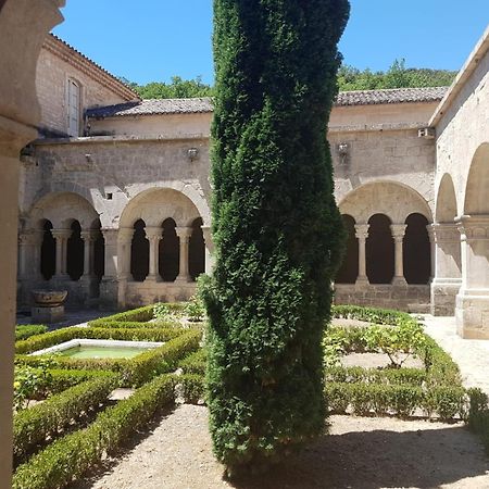 La Calade Apartamento LʼIsle-sur-la-Sorgue Exterior foto