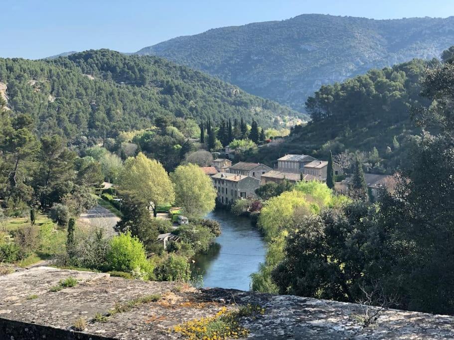 La Calade Apartamento LʼIsle-sur-la-Sorgue Exterior foto