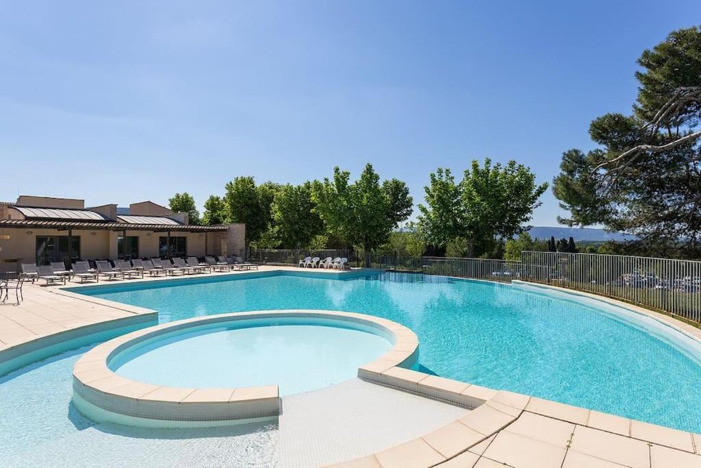 La Calade Apartamento LʼIsle-sur-la-Sorgue Exterior foto